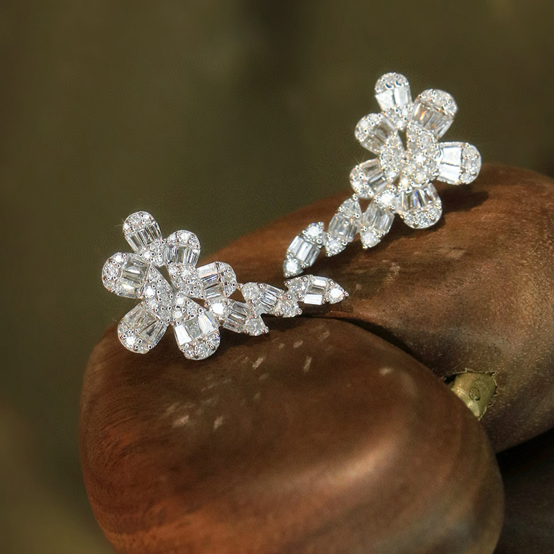 Ювелирные изделия Aazuo из чис – обзор и цена Diamond Stud Earrings